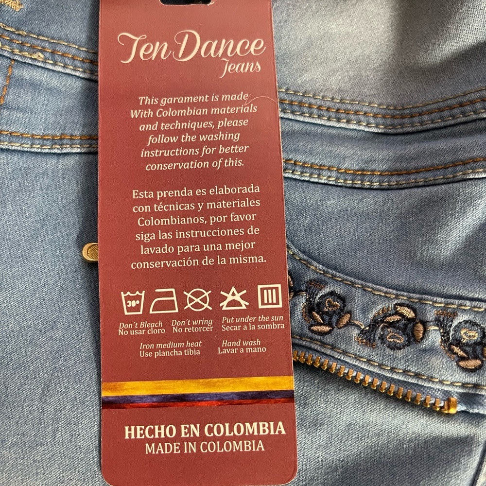 Booty Lifting Jeans - Picture 7 of 7